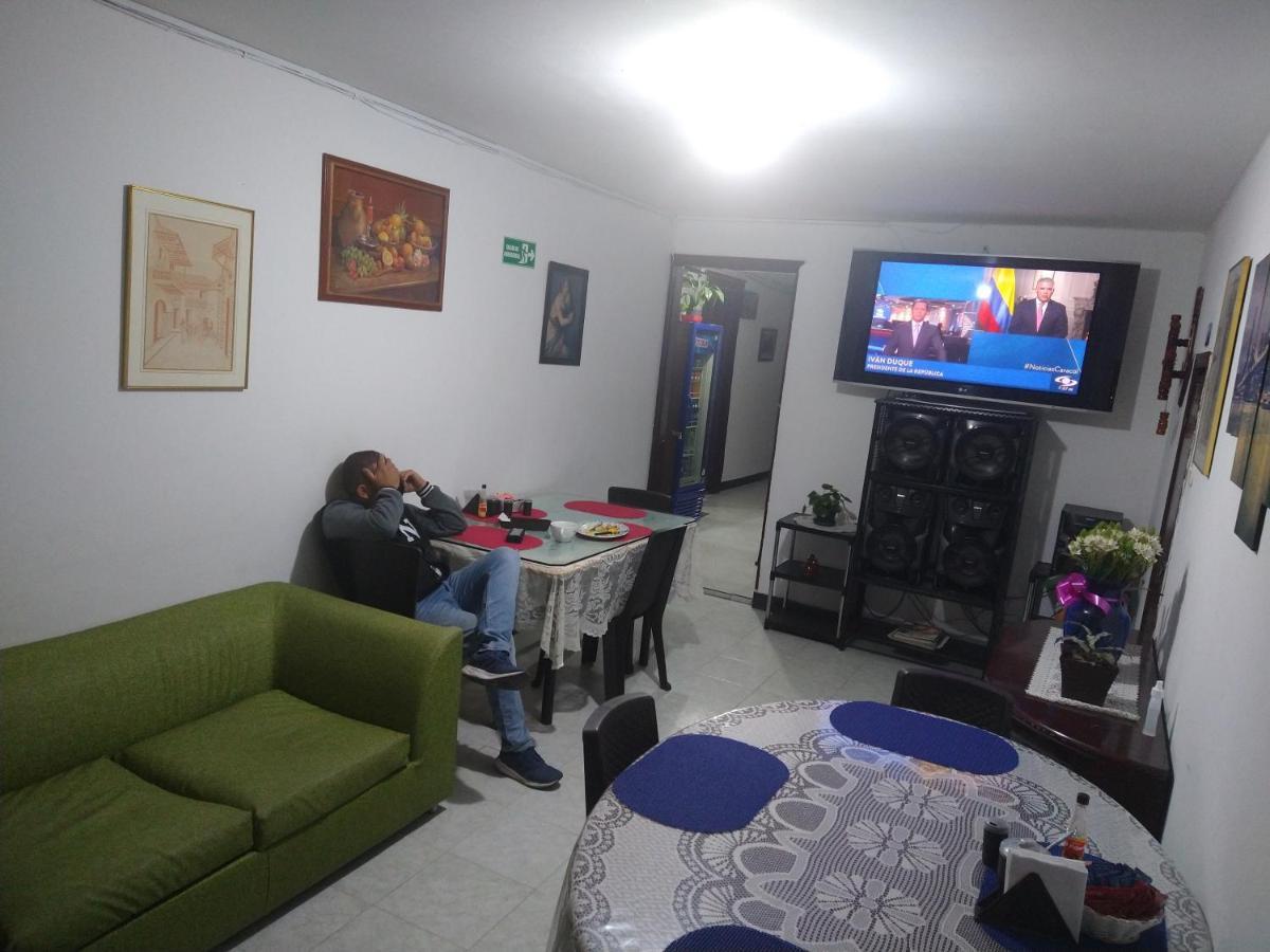 Hospedaje Solianka Bogotá Eksteriør bilde